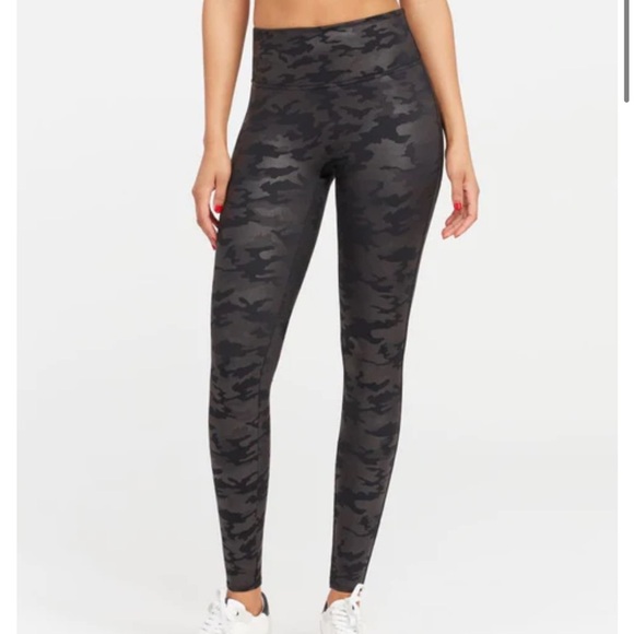 SPANX Pants - SPANX faux leather camo leggings size small